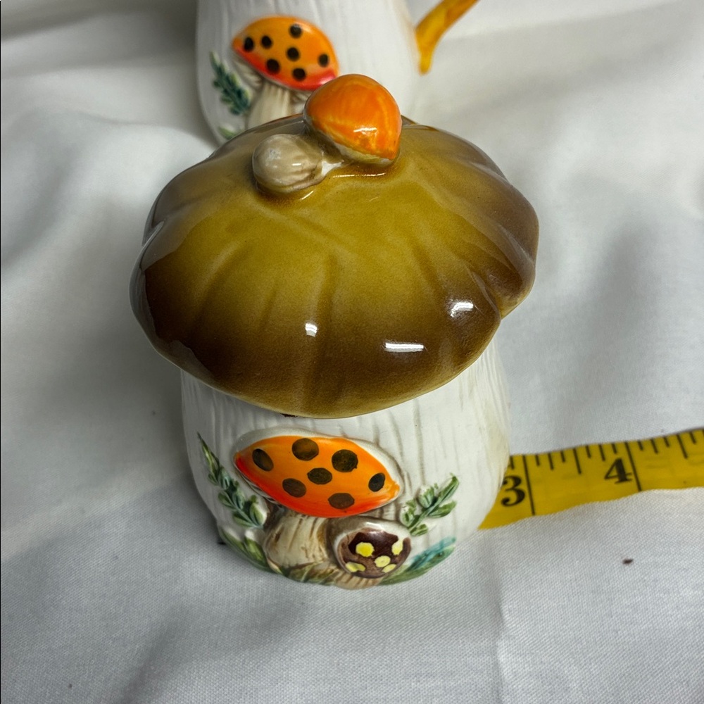 Mushroom Themed Ceramic Sugar and Creamer Set - Picture 8 of 15